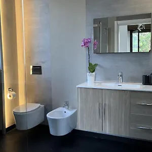https://la-casa-di-antoine.it-lombardy.com